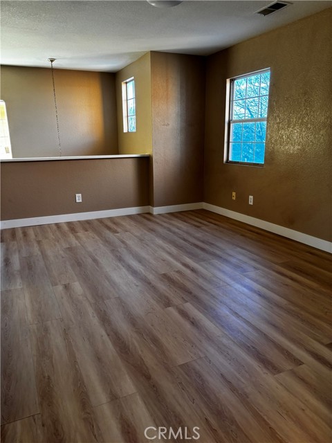 Detail Gallery Image 13 of 14 For 12533 Loma Verde, Victorville,  CA 92392 - 3 Beds | 2/1 Baths