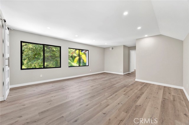 20101 Greenbriar Drive, Tarzana CA: https://media.crmls.org/medias/ea15cd2e-1b04-43db-af56-3e2a47ae2b79.jpg