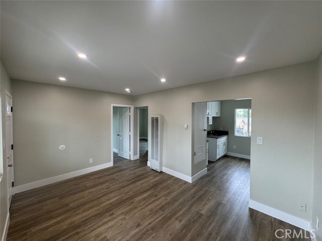 Detail Gallery Image 69 of 71 For 9205 S San Pedro St, Los Angeles,  CA 90003 - – Beds | – Baths