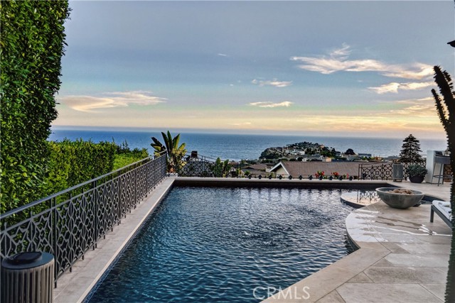 922 EMERALD BAY, Laguna Beach CA: https://media.crmls.org/medias/ea1738f6-b24a-49d3-ab96-e50639464a51.jpg