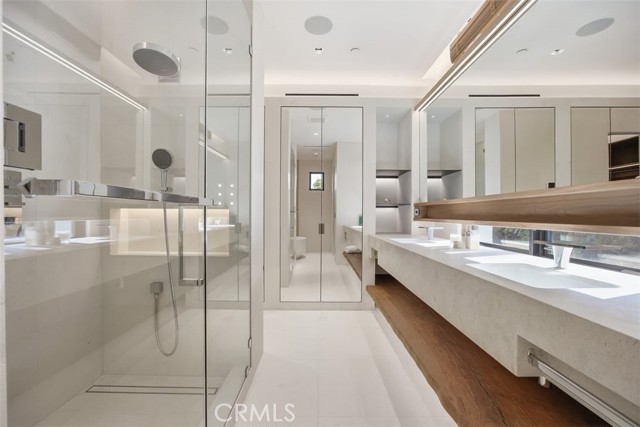 101 N Poinsettia Avenue, Manhattan Beach CA: https://media.crmls.org/medias/ea184a86-408d-4d95-8975-719d61a0ff57.jpg