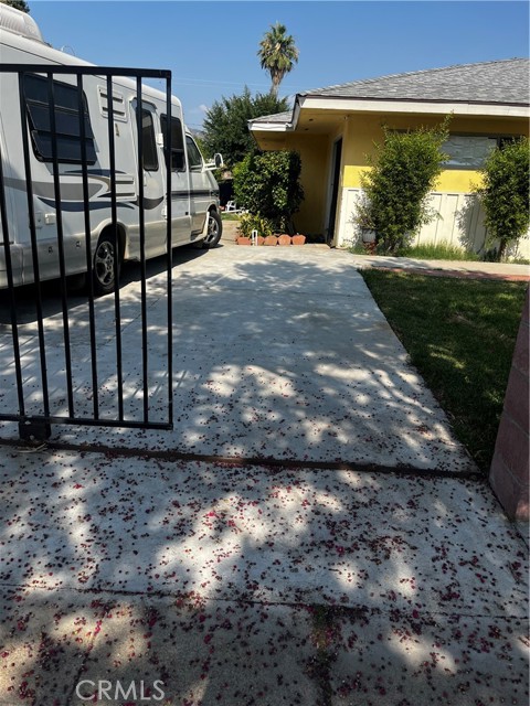 4417 N Mayfield Avenue, San Bernardino CA: https://media.crmls.org/medias/ea191308-29e1-4798-bb8b-70ef5d0ee648.jpg