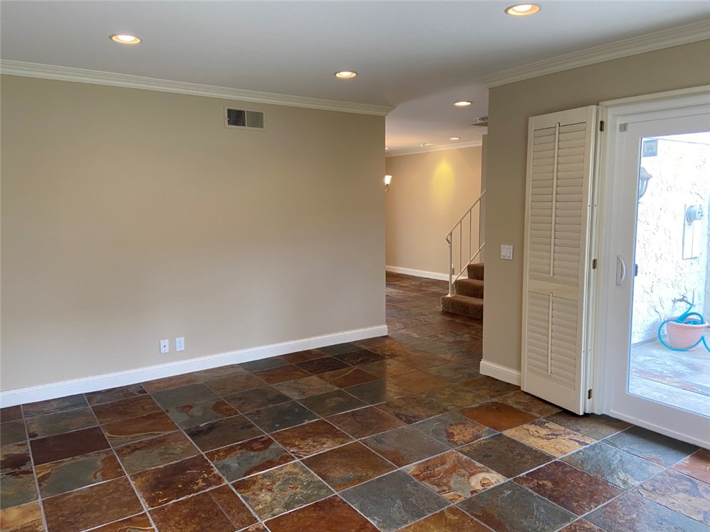 Detail Gallery Image 11 of 25 For 14375 Baker St, Westminster,  CA 92683 - 3 Beds | 2/1 Baths