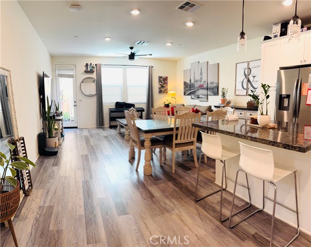13949 Blossom Way, Eastvale CA: https://media.crmls.org/medias/ea19f9e8-fbc9-4c11-aef6-91b6c9f4f7b2.jpg