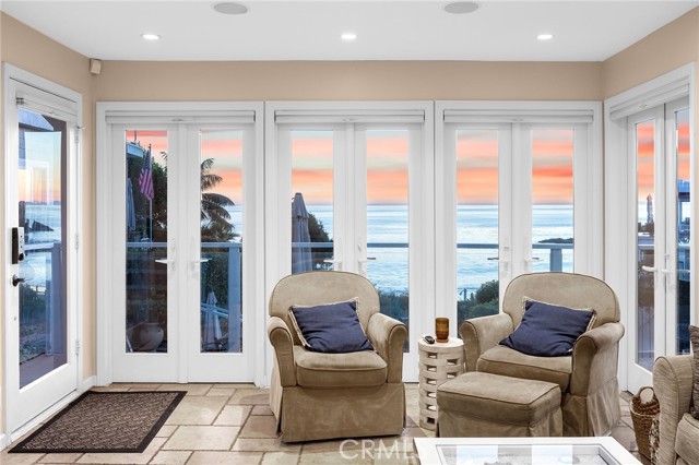 Detail Gallery Image 8 of 42 For 1287 Cliff Dr, Laguna Beach,  CA 92651 - 4 Beds | 4 Baths