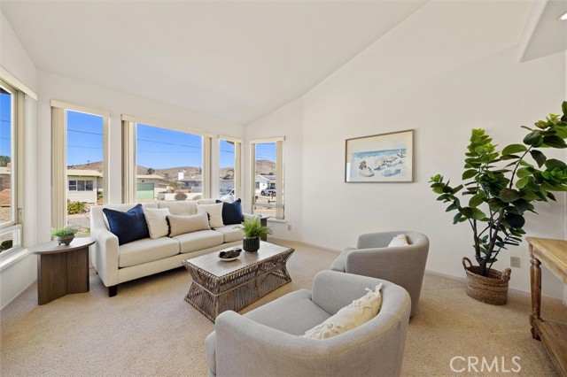 Detail Gallery Image 9 of 63 For 130 Mindoro St, Morro Bay,  CA 93442 - 3 Beds | 2 Baths