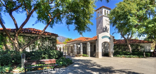 25 Via Tortuga, Rancho Santa Margarita CA: https://media.crmls.org/medias/ea1b6b16-81fd-45cf-b3ac-97bdd75aa46e.jpg
