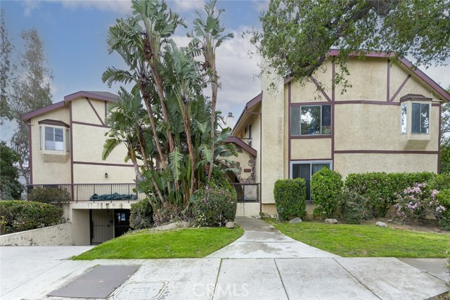 Detail Gallery Image 1 of 27 For 2850 Montrose Ave #6,  La Crescenta,  CA 91214 - 3 Beds | 3 Baths