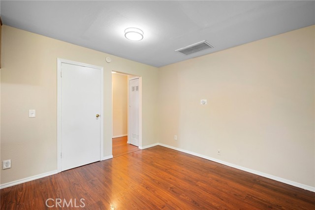 Detail Gallery Image 7 of 18 For 3807 W Victory Bld, Burbank,  CA 91505 - 1 Beds | 1 Baths