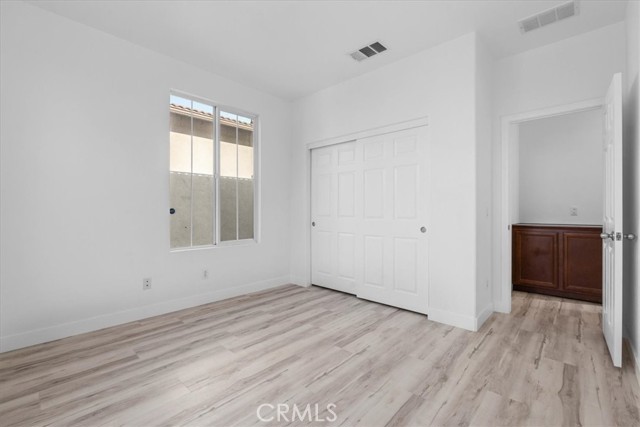 Detail Gallery Image 9 of 19 For 665 E. Riverside Dr. #3,  Ontario,  CA 91761 - 3 Beds | 2/1 Baths