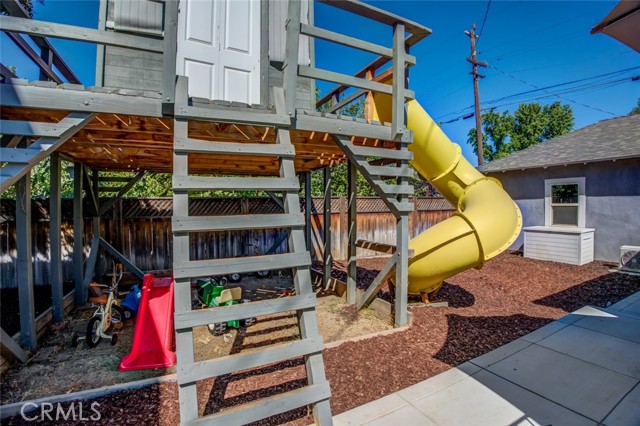 Detail Gallery Image 20 of 60 For 2124 20th St, Bakersfield,  CA 93301 - 4 Beds | 3/1 Baths