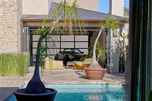 Detail Gallery Image 18 of 61 For 1112 Park St, Huntington Beach,  CA 92648 - 6 Beds | 6/2 Baths