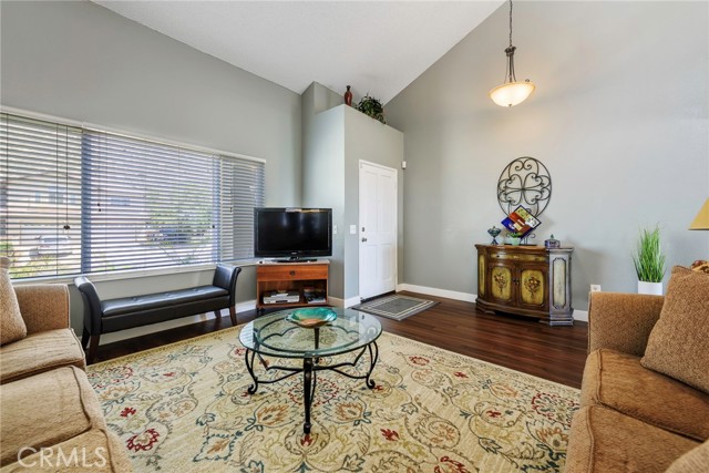 22075 Naples Drive, Moreno Valley CA: https://media.crmls.org/medias/ea1d8ed5-d8ac-4202-897c-94b1c0092177.jpg