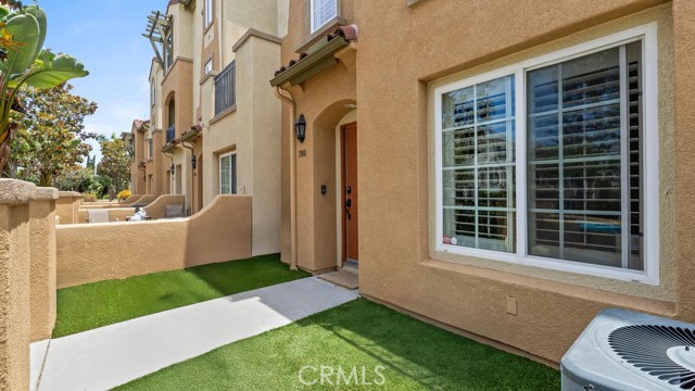 Detail Gallery Image 3 of 35 For 1888 Caminito Treviana, Chula Vista,  CA 91913 - 2 Beds | 2/1 Baths