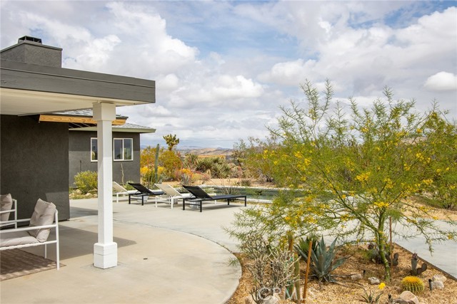 61584 Pueblo Trail, Joshua Tree CA: https://media.crmls.org/medias/ea1e28ca-1c78-4bb3-b368-4c8722370c85.jpg