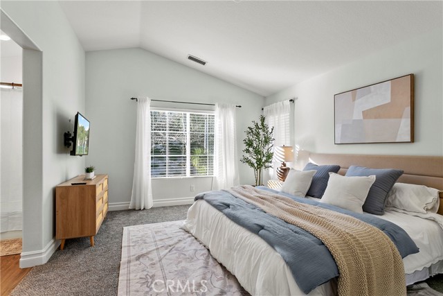 81 Plateau, Aliso Viejo CA: https://media.crmls.org/medias/ea1e347b-1b27-4494-bca5-7397a3b44d47.jpg