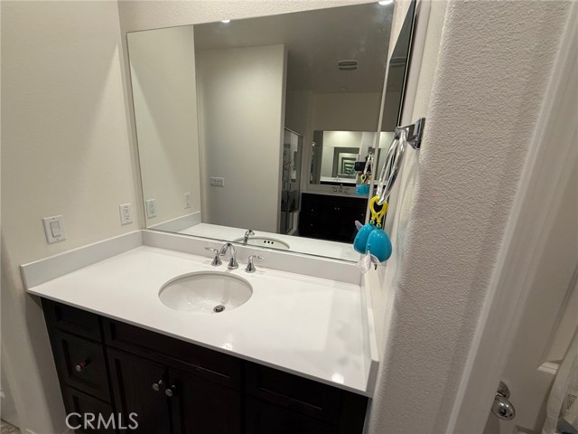 Detail Gallery Image 15 of 58 For 17026 Schneider St, Fontana,  CA 92336 - 5 Beds | 4 Baths