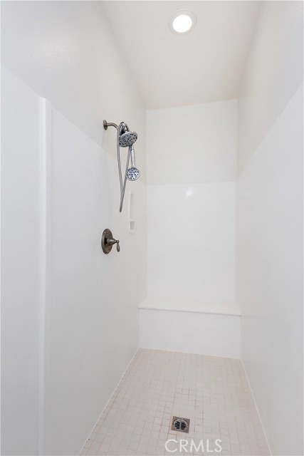 309 W Via Rua Flores, Ontario CA: https://media.crmls.org/medias/ea1ecbac-0a05-4de0-aedd-438c06a0ef41.jpg