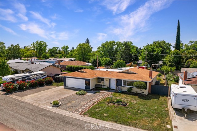 37 El Cerrito Drive, Chico CA: https://media.crmls.org/medias/ea1ef853-0af3-4e65-aaa7-efac6eed1464.jpg