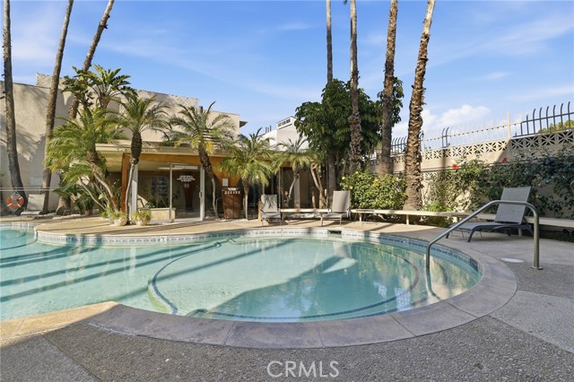 Detail Gallery Image 49 of 50 For 5330 Lindley Ave #305,  Encino,  CA 91316 - 2 Beds | 2 Baths