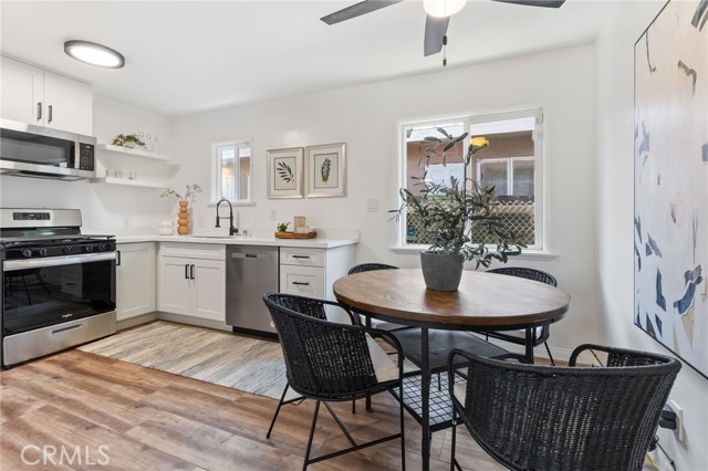 5536 Linden Avenue, Long Beach CA: https://media.crmls.org/medias/ea201490-da6a-4440-b9e7-06e9832d1ff2.jpg