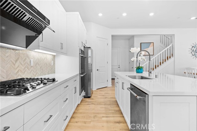 Detail Gallery Image 7 of 60 For 102 Yugen, Irvine,  CA 92618 - 4 Beds | 3/1 Baths