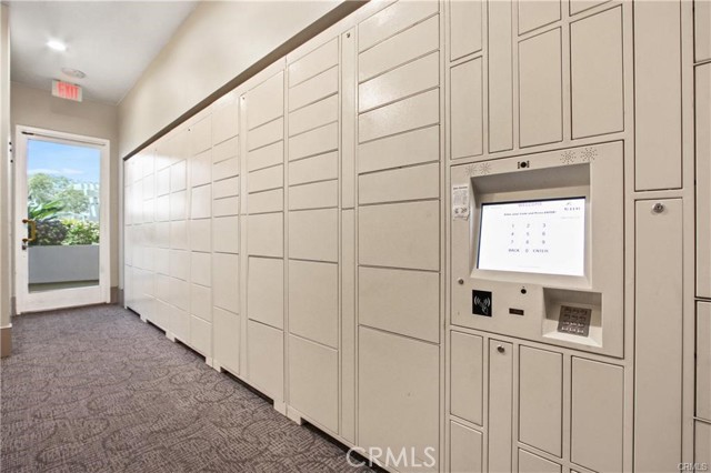 700 E Ocean Boulevard, Long Beach CA: https://media.crmls.org/medias/ea20db82-7e1c-480d-91ea-8596549e603d.jpg