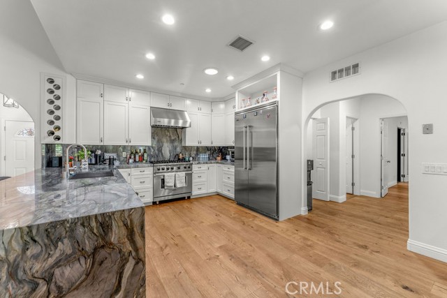 Image 16 of 51 For 2189 Myers Street