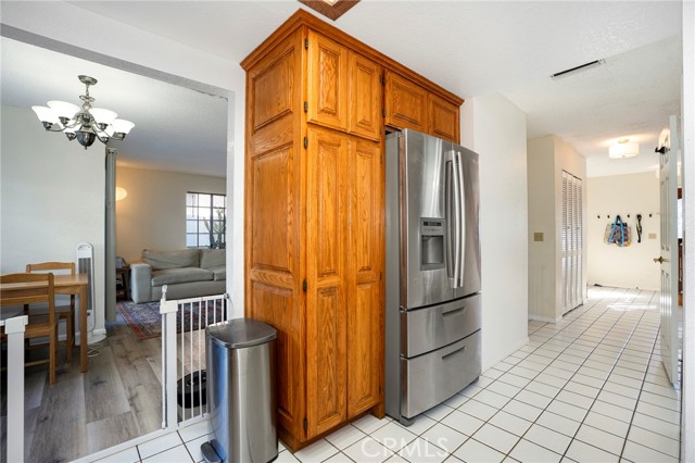 1827 Gramercy Avenue photo 9