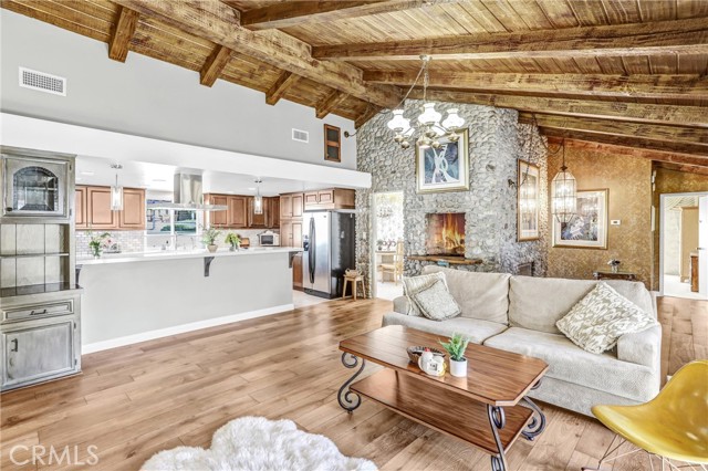 Detail Gallery Image 10 of 60 For 2376 Sunset Curv, Upland,  CA 91784 - 4 Beds | 3/1 Baths