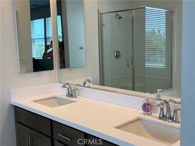 Detail Gallery Image 14 of 21 For 2838 E Clementine Dr, Ontario,  CA 91762 - 3 Beds | 2/1 Baths