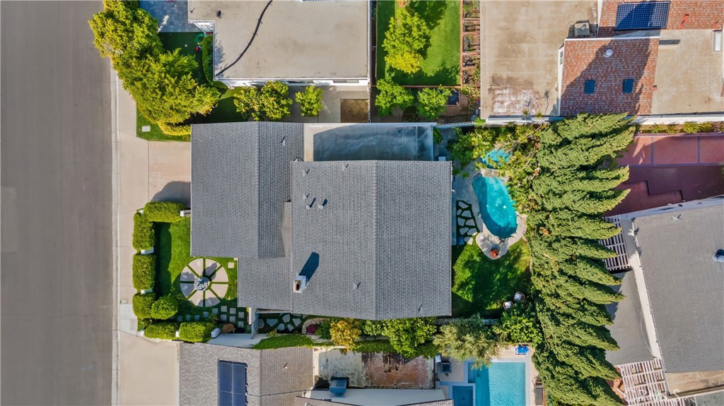 https://media.crmls.org/medias/ea23c58a-f3f0-46b0-a8e8-ce526611a01f.jpg?preset=X-Large