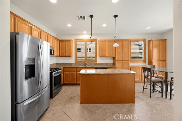 26253 Desert Rose Lane, Menifee CA: https://media.crmls.org/medias/ea23d501-bbf3-4921-b4e5-e4f9a37d4beb.jpg