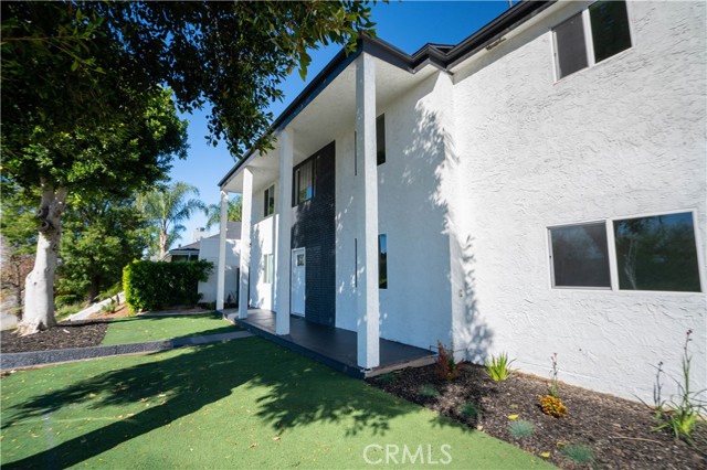 Detail Gallery Image 5 of 50 For 16235 Plummer, North Hills,  CA 91343 - 7 Beds | 5 Baths