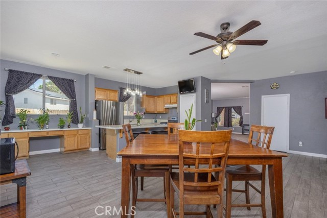 Detail Gallery Image 13 of 34 For 24871 Loire Ct, Hemet,  CA 92544 - 4 Beds | 2 Baths