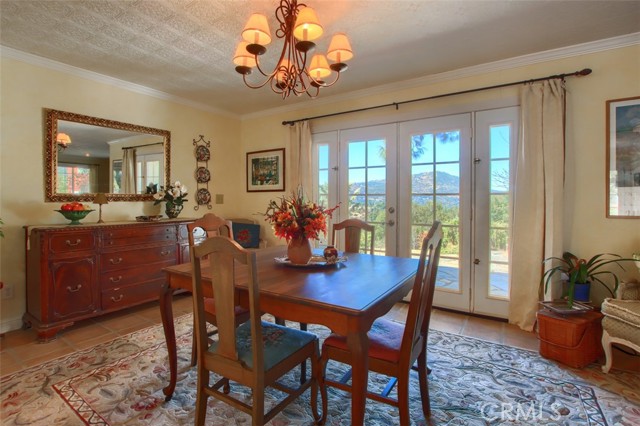 Detail Gallery Image 9 of 38 For 39406 John West Rd, Oakhurst,  CA 93644 - 4 Beds | 3 Baths