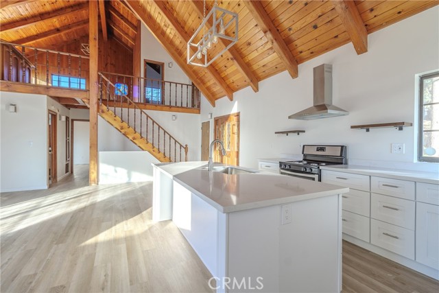 Detail Gallery Image 3 of 18 For 30042 Enchanted, Running Springs,  CA 92382 - 3 Beds | 2 Baths