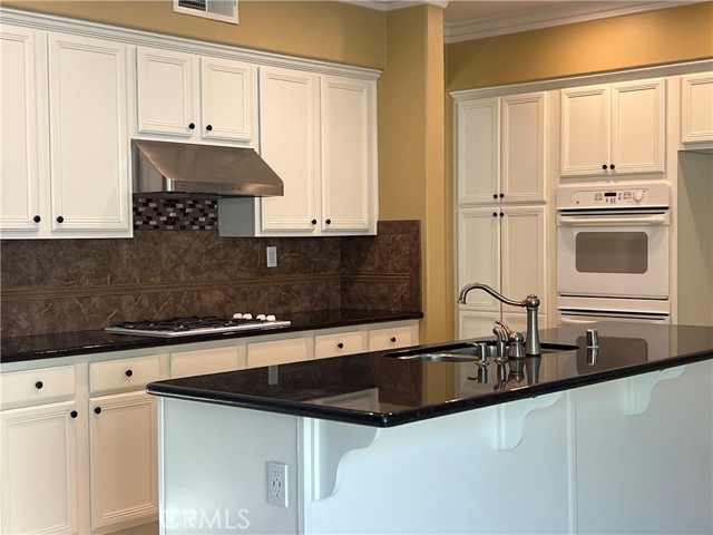 Detail Gallery Image 6 of 13 For 12208 Keenland Dr, Rancho Cucamonga,  CA 91739 - 4 Beds | 3 Baths