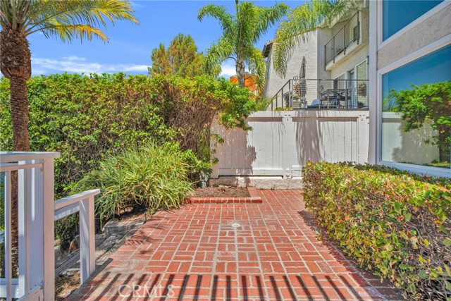 23310 Park Sorrento, Calabasas CA: https://media.crmls.org/medias/ea28bd91-1bfe-4e75-94a1-65898ecc4cea.jpg