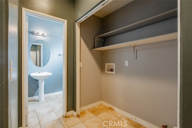 Detail Gallery Image 15 of 36 For 6349 Catania Ct, Palmdale,  CA 93552 - 6 Beds | 2/1 Baths