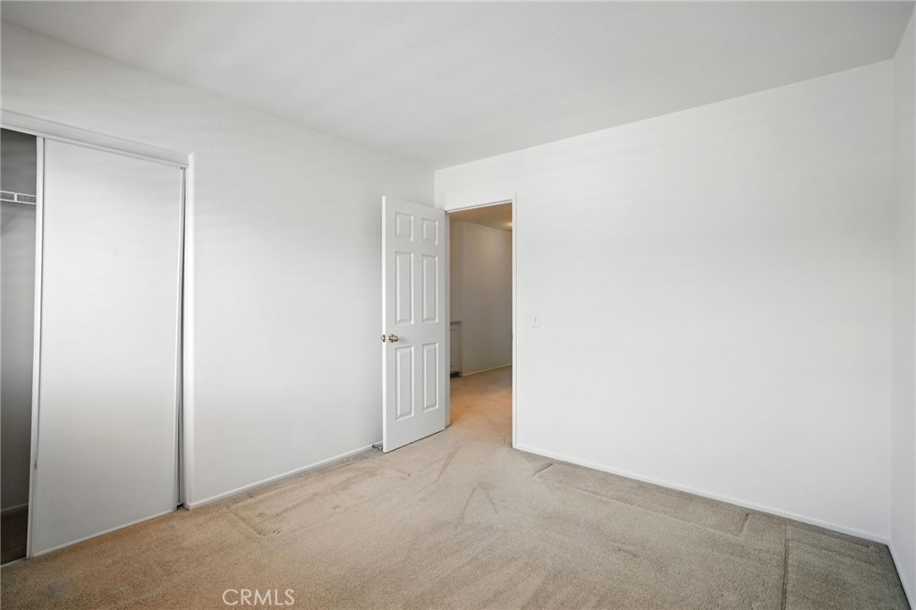 https://media.crmls.org/medias/ea2903fd-7efe-4299-957d-7e26e93d23fc.jpg?preset=X-Large
