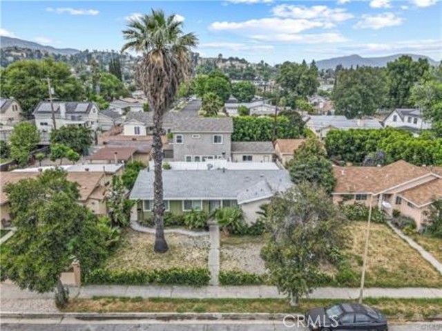 17165 Rinaldi Street, Granada Hills CA: https://media.crmls.org/medias/ea292b98-8f93-4332-8bcc-022ea1123969.jpg