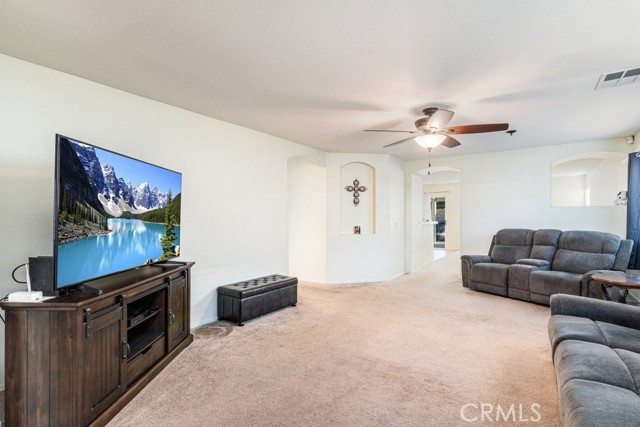 Detail Gallery Image 6 of 34 For 26805 Hunter Ridge Dr, Menifee,  CA 92584 - 4 Beds | 2 Baths