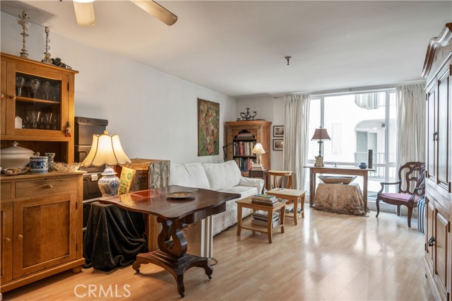 Detail Gallery Image 9 of 30 For 565 Esplanade #202,  Redondo Beach,  CA 90277 - 1 Beds | 1 Baths