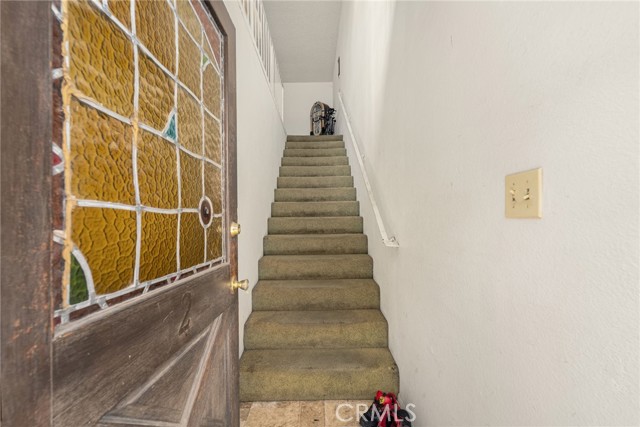 1070 Freeman Avenue, Long Beach CA: https://media.crmls.org/medias/ea2d377f-8a12-468b-826e-82be9c90c9f9.jpg