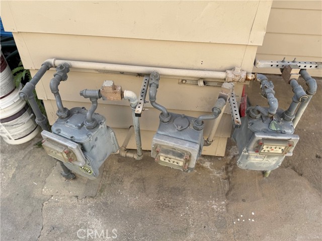 Detail Gallery Image 36 of 37 For 138 E 60th St, Los Angeles,  CA 90003 - – Beds | – Baths