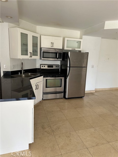 Detail Gallery Image 5 of 13 For 3949 Los Feliz Bld #301,  Los Angeles,  CA 90027 - 1 Beds | 1 Baths
