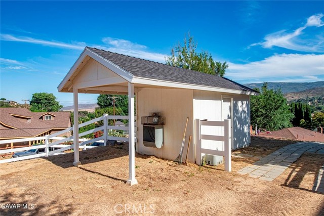 40505 90th W Street, Palmdale CA: https://media.crmls.org/medias/ea2f6b1d-6ae7-404f-a106-a1c41c8bfd7f.jpg
