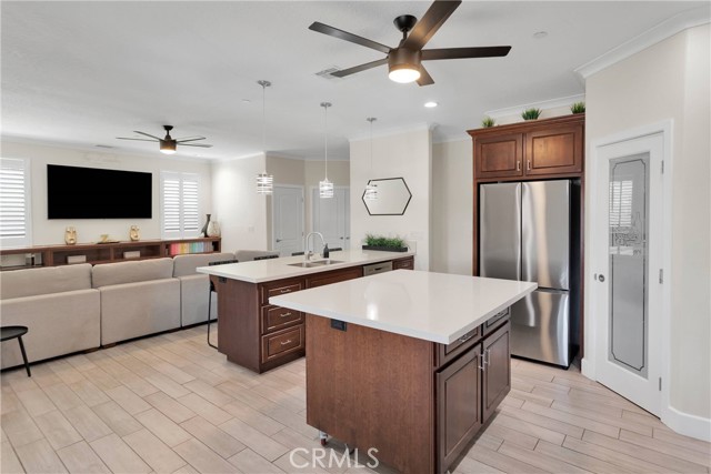 13699 Spring Valley Parkway, Victorville CA: https://media.crmls.org/medias/ea2f95fa-f5a8-4939-92bb-648da055d6d5.jpg