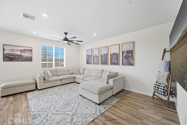 Detail Gallery Image 8 of 41 For 26960 Red Dr, Menifee,  CA 92585 - 3 Beds | 2/1 Baths